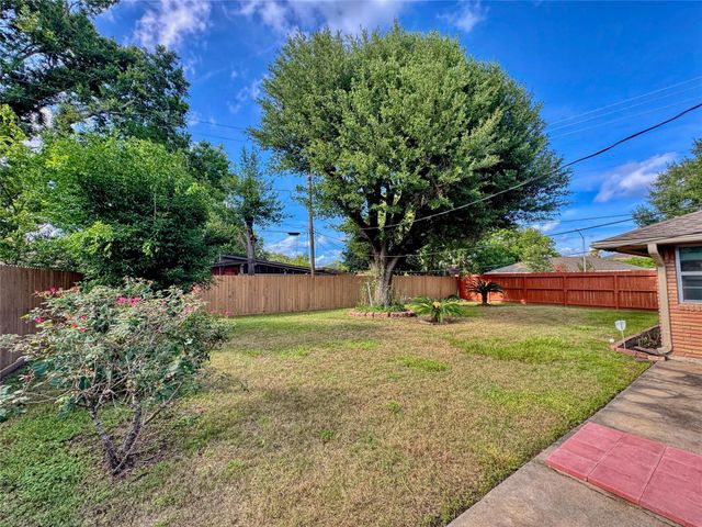7743 Meadville Street, Houston, TX 77061