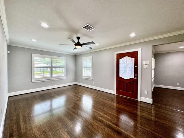 7743 Meadville Street, Houston, TX 77061