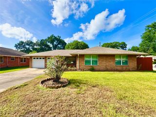 7743 Meadville Street, Houston, TX 77061
