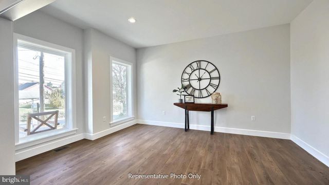 127 SOUTH MOUNTAIN DR, Carlisle, PA 17013