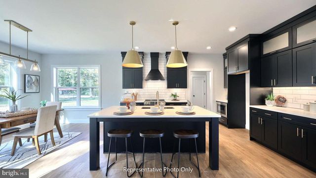 127 SOUTH MOUNTAIN DR, Carlisle, PA 17013