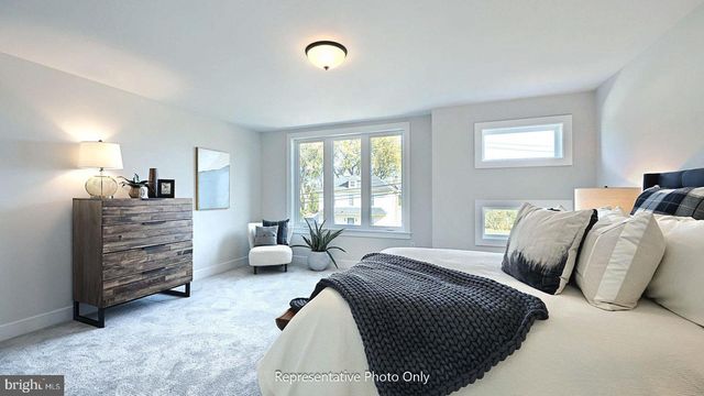 127 SOUTH MOUNTAIN DR, Carlisle, PA 17013