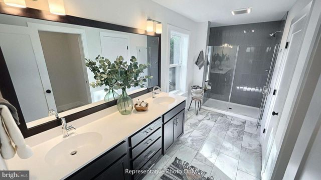 127 SOUTH MOUNTAIN DR, Carlisle, PA 17013