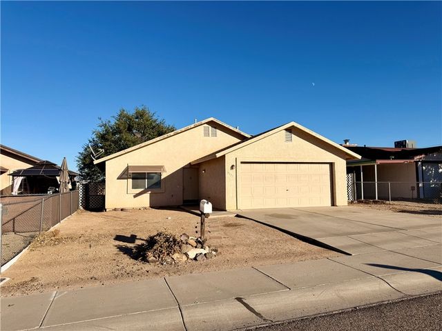 3632 N Roosevelt Street, Kingman, AZ 86409