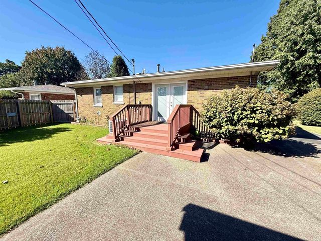 1313 N Saint James Boulevard, Evansville, IN 47711