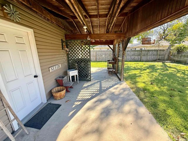 1313 N Saint James Boulevard, Evansville, IN 47711
