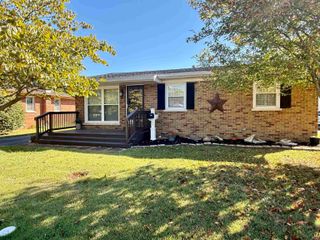 1313 N Saint James Boulevard, Evansville, IN 47711