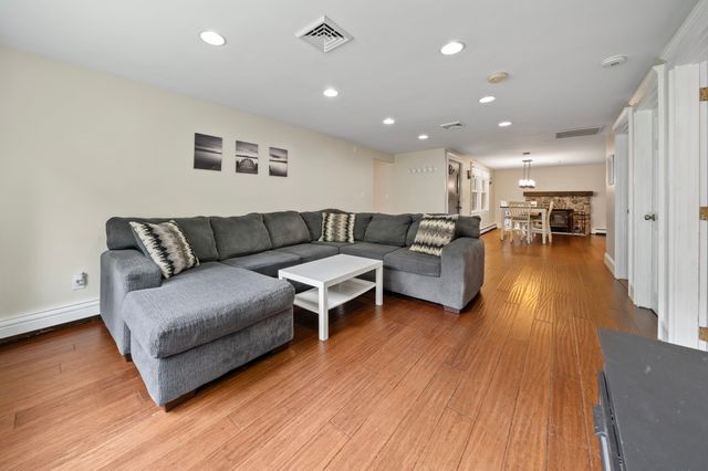 89 Ring Rd, Plympton, MA 02367