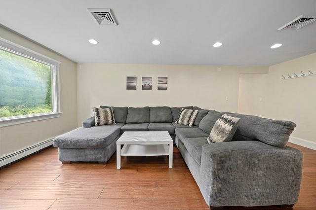 89 Ring Rd, Plympton, MA 02367