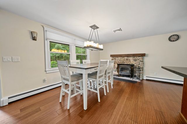 89 Ring Rd, Plympton, MA 02367