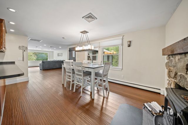 89 Ring Rd, Plympton, MA 02367
