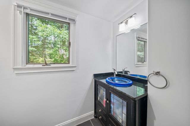 89 Ring Rd, Plympton, MA 02367