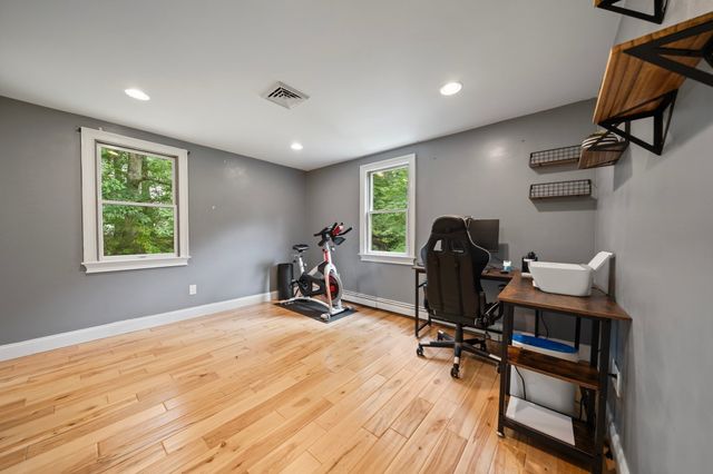 89 Ring Rd, Plympton, MA 02367