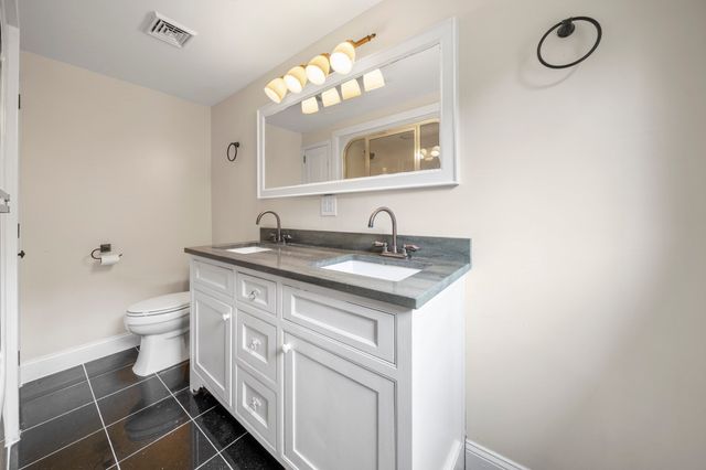89 Ring Rd, Plympton, MA 02367