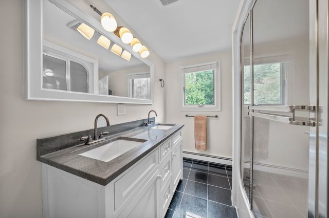 89 Ring Rd, Plympton, MA 02367