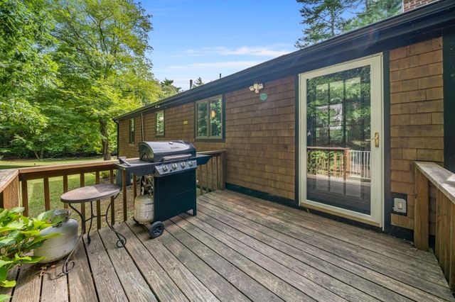 89 Ring Rd, Plympton, MA 02367