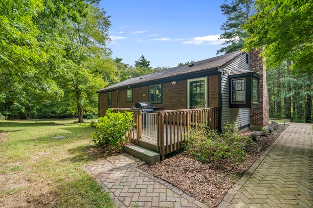 89 Ring Rd, Plympton, MA 02367