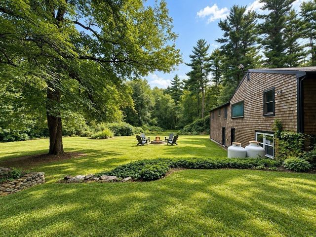 89 Ring Rd, Plympton, MA 02367