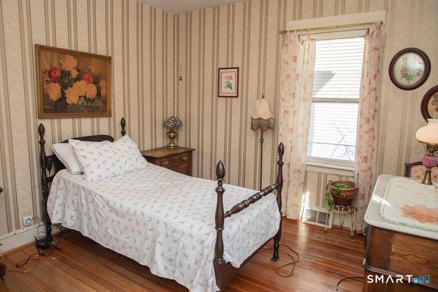 38 Greenwood Street, New Britain, CT 06051