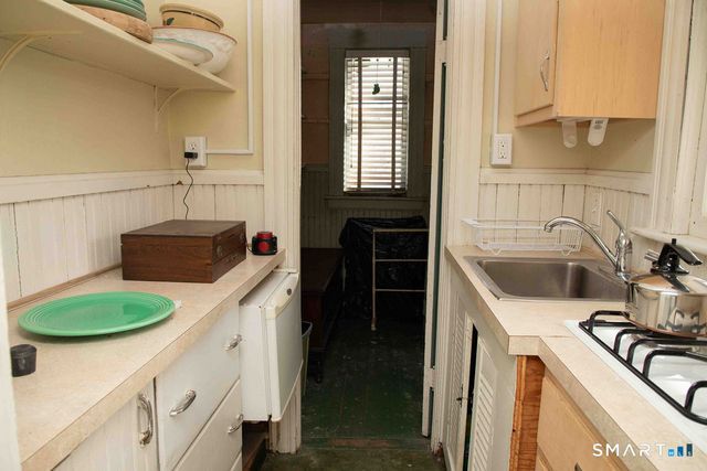 38 Greenwood Street, New Britain, CT 06051