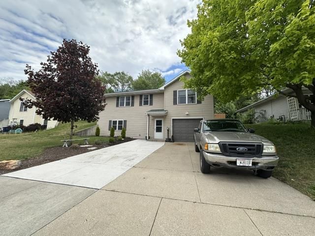 712 Williams Street, Janesville, WI 53545