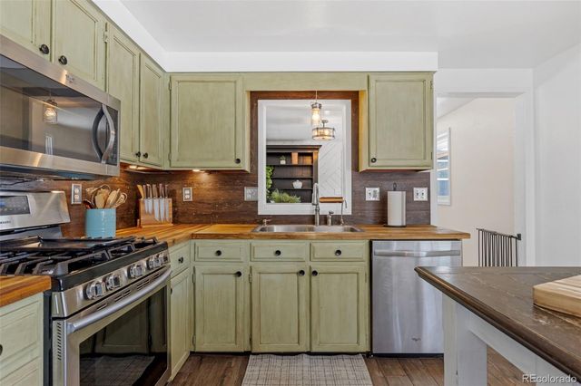 33758 Harmon Road, Pine, CO 80470