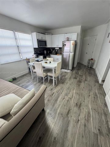 10245 SW 37th Ter B, Miami, FL 33165