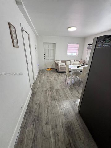 10245 SW 37th Ter B, Miami, FL 33165