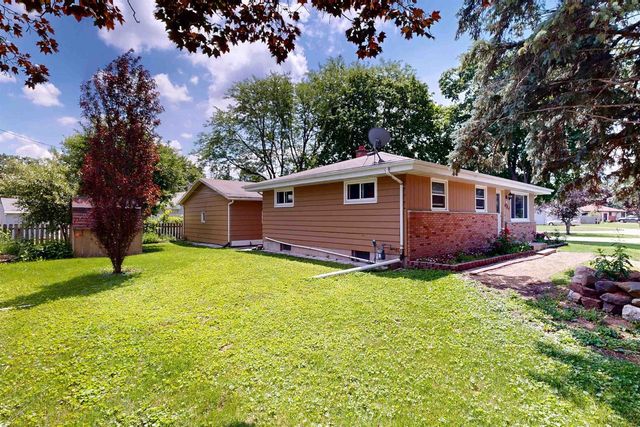 923 Gail Place, Fort Atkinson, WI 53538