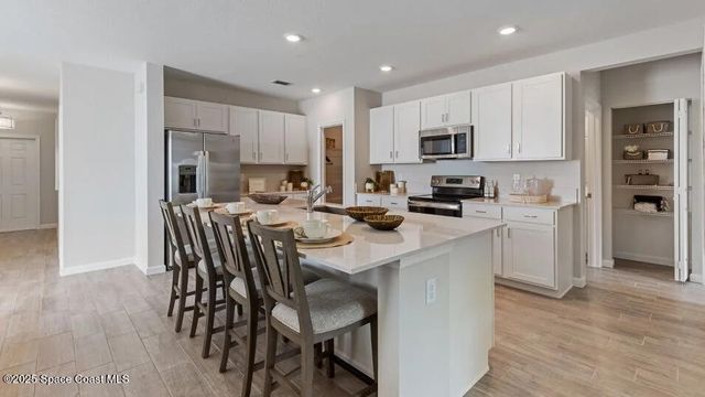 2348 Croft Inlet Drive NW, Palm Bay, FL 32907