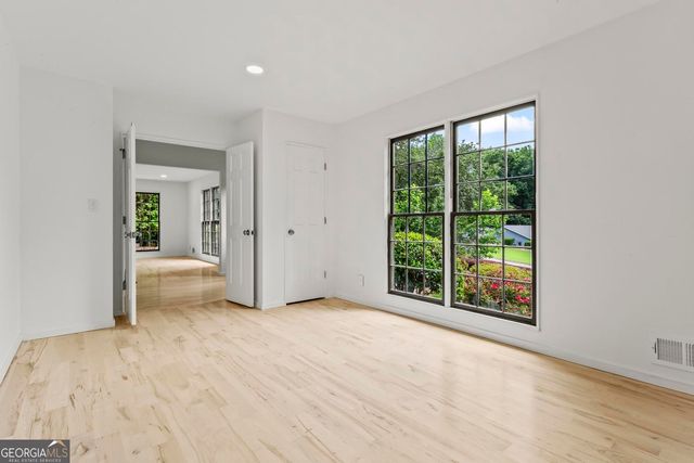 1189 Forest Brook Court, Marietta, GA 30068