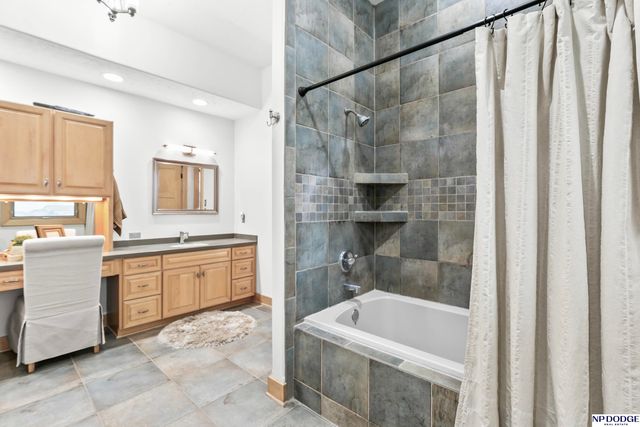 28001 Heron Circle, Valley, NE 68064