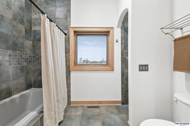 28001 Heron Circle, Valley, NE 68064