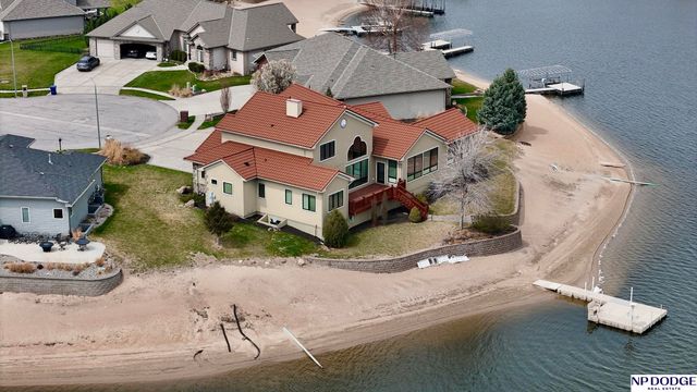 28001 Heron Circle, Valley, NE 68064