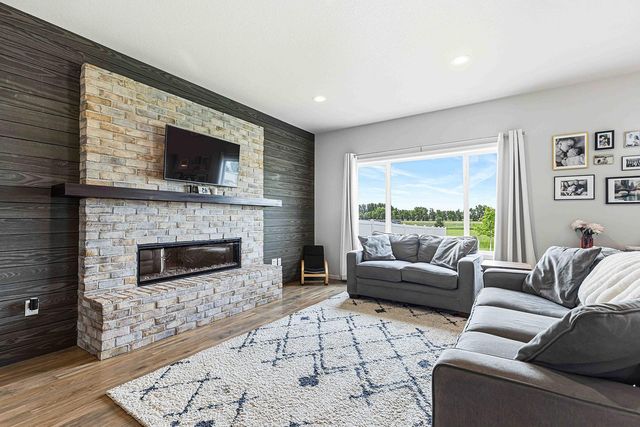 6363 S 54th Avenue S, Fargo, ND 58104