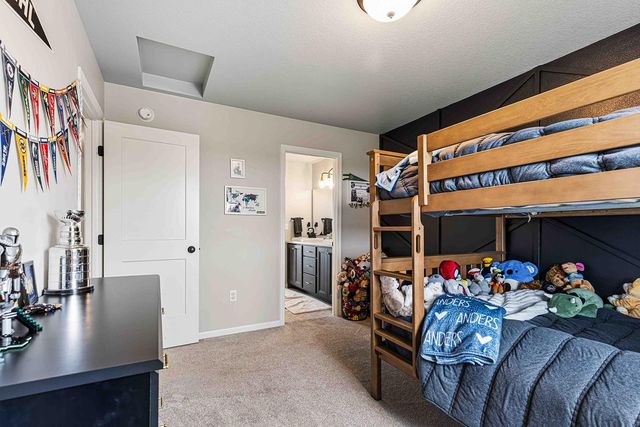 6363 S 54th Avenue S, Fargo, ND 58104
