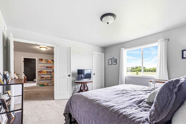6363 S 54th Avenue S, Fargo, ND 58104