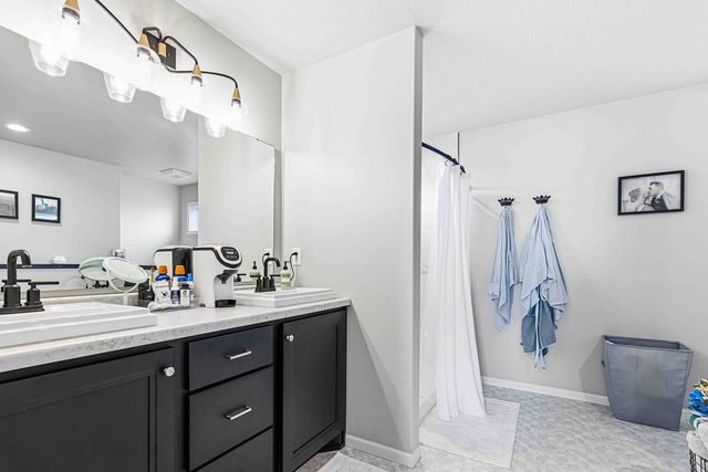 6363 S 54th Avenue S, Fargo, ND 58104