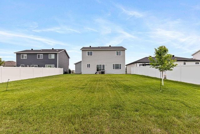 6363 S 54th Avenue S, Fargo, ND 58104