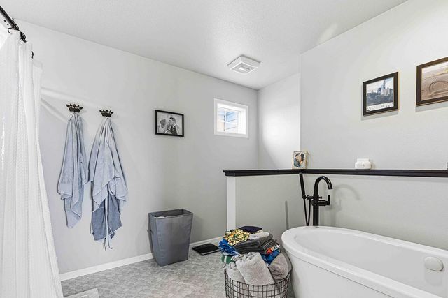 6363 S 54th Avenue S, Fargo, ND 58104