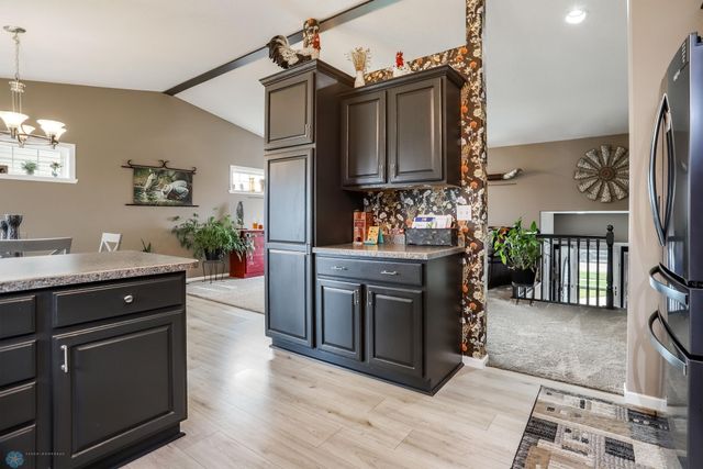 4450 48th Street S, Fargo, ND 58104