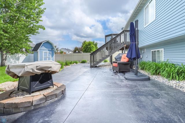 4450 48th Street S, Fargo, ND 58104