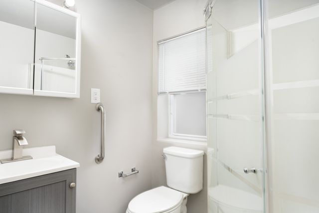 24 NE Circle Drive, Joliet, IL 60433