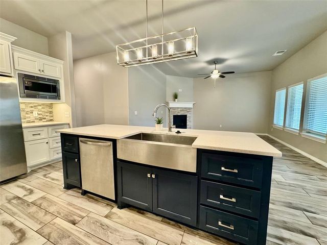 5200 White Gold Avenue, Edmond, OK 73034