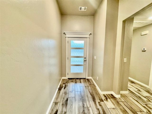 5200 White Gold Avenue, Edmond, OK 73034