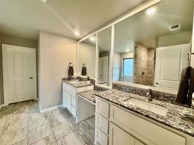 5200 White Gold Avenue, Edmond, OK 73034