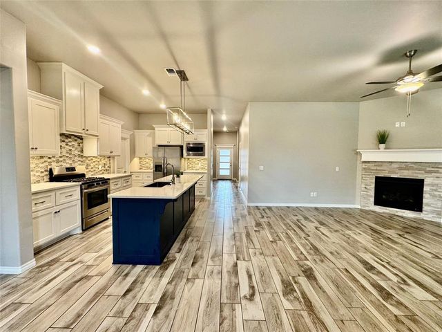 5200 White Gold Avenue, Edmond, OK 73034