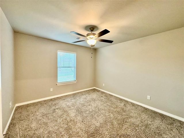 5200 White Gold Avenue, Edmond, OK 73034