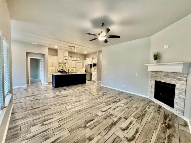 5200 White Gold Avenue, Edmond, OK 73034