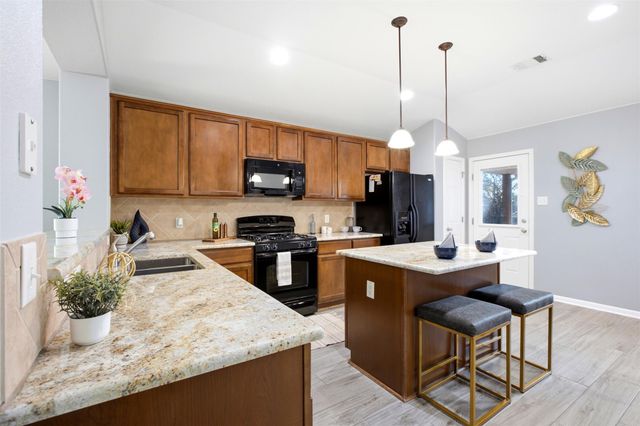18536 Blue Pond DR, Pflugerville, TX 78660
